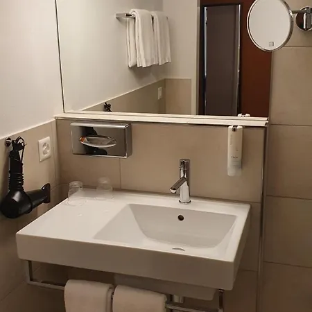 Managed By Baren Am Bundesplatz Отель Берн